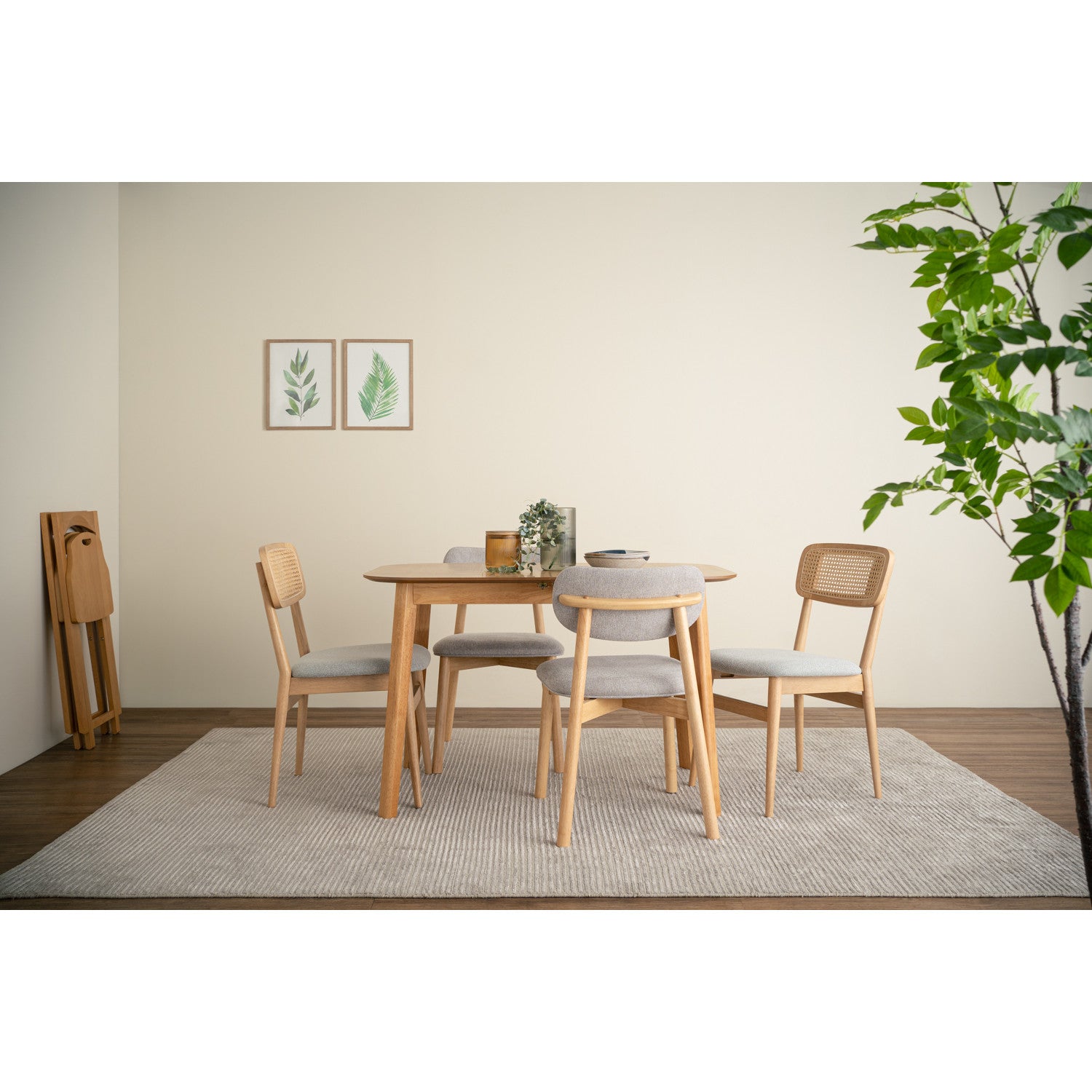 Luthen 750X1200+300 EXT Dining Table